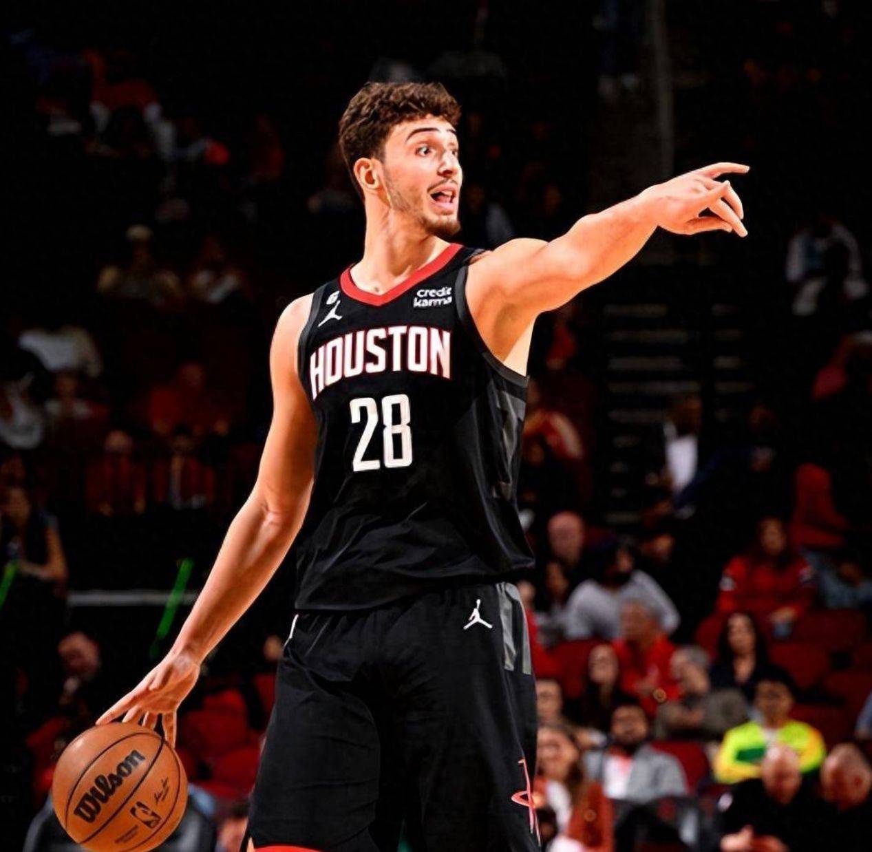 半岛体育app下载 - 字母哥在塞尔维亚队比赛中败北，大胜引发热议！